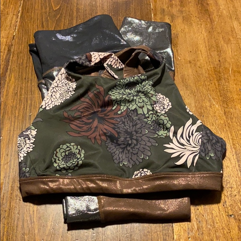 Two piece Joy Lab set size Large